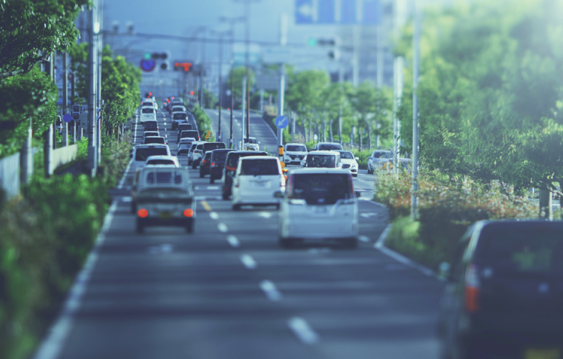 生活道路の法定速度変更が企業にもたらす影響とは？{〜2026年の道路交通法施行令改正に備えよう〜}