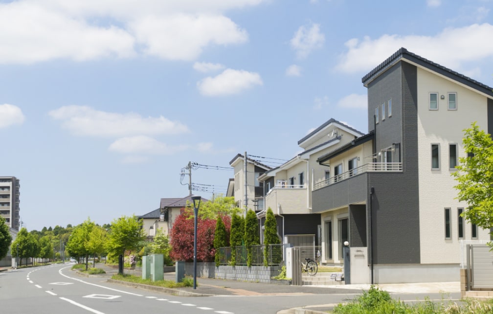 残業時間の20％削減を目標に掲げ、働き方改革を推進。 運転日報の機能を活用しドライバーの手書き記入・管理部門の帳票集計作業が不要に！